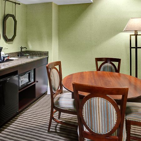 Holiday Inn Express Hotel & Suites Atlanta Buckhead By Ihg Kültér fotó