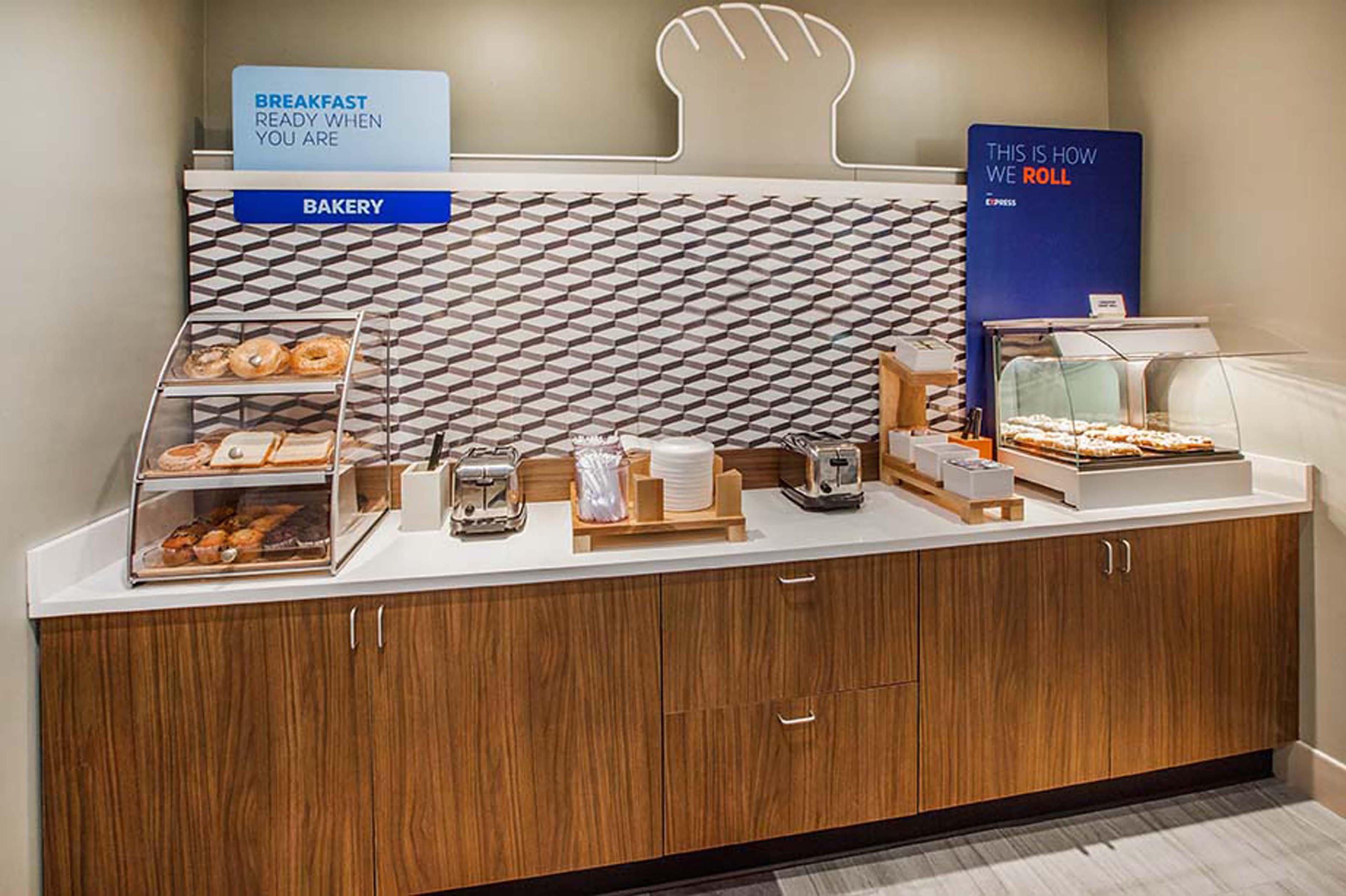 Holiday Inn Express Hotel & Suites Atlanta Buckhead By Ihg Kültér fotó
