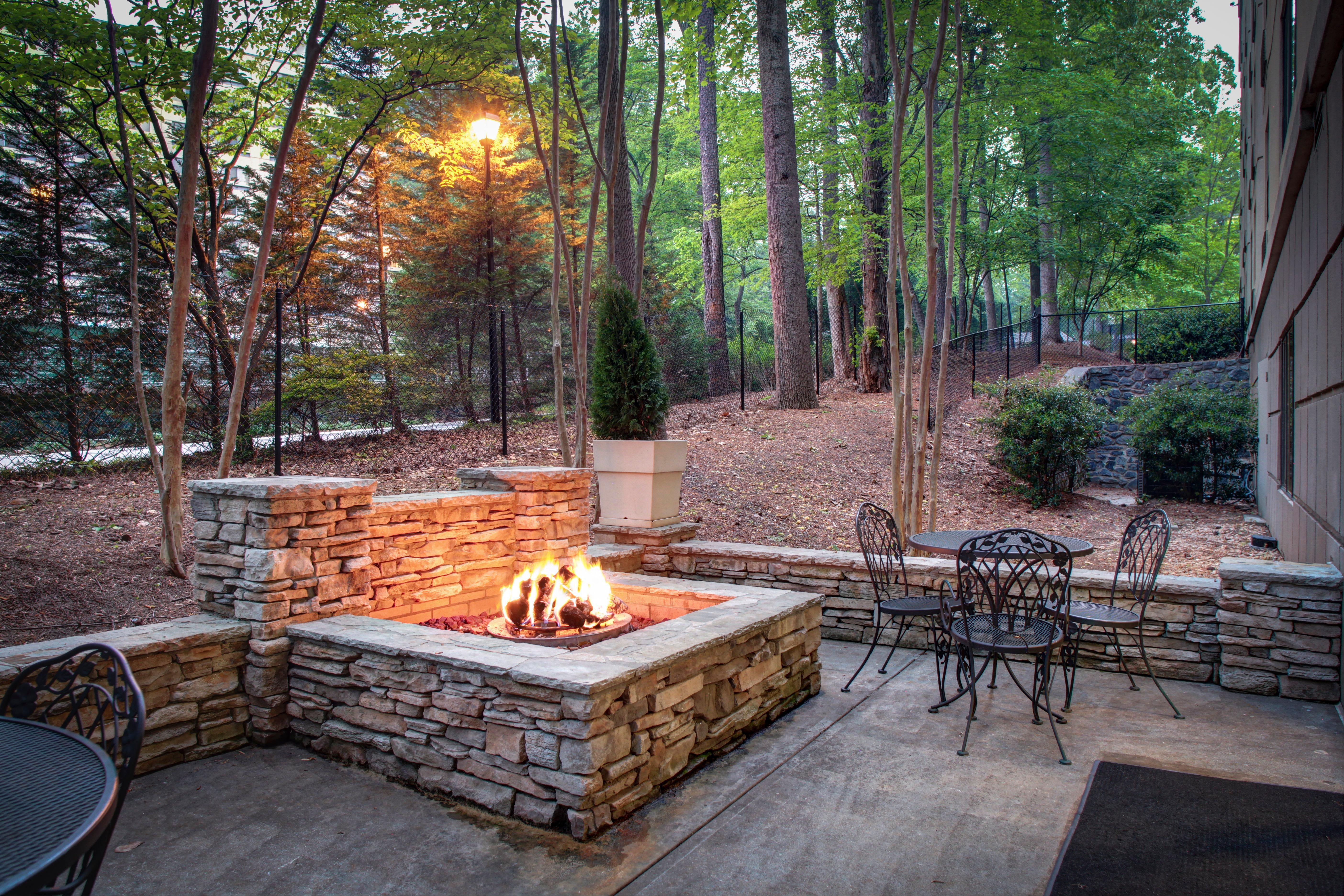 Holiday Inn Express Hotel & Suites Atlanta Buckhead By Ihg Kültér fotó