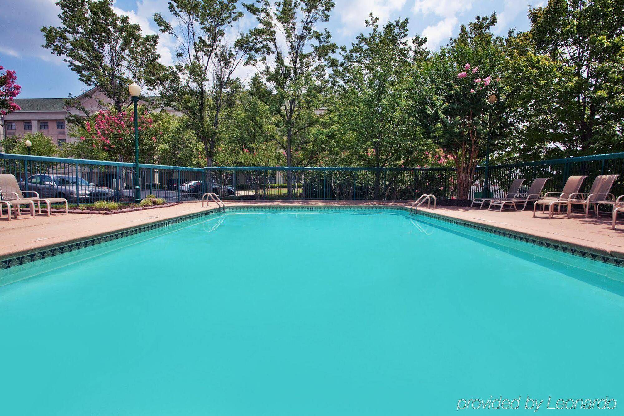 Holiday Inn Express Hotel & Suites Atlanta Buckhead By Ihg Kültér fotó